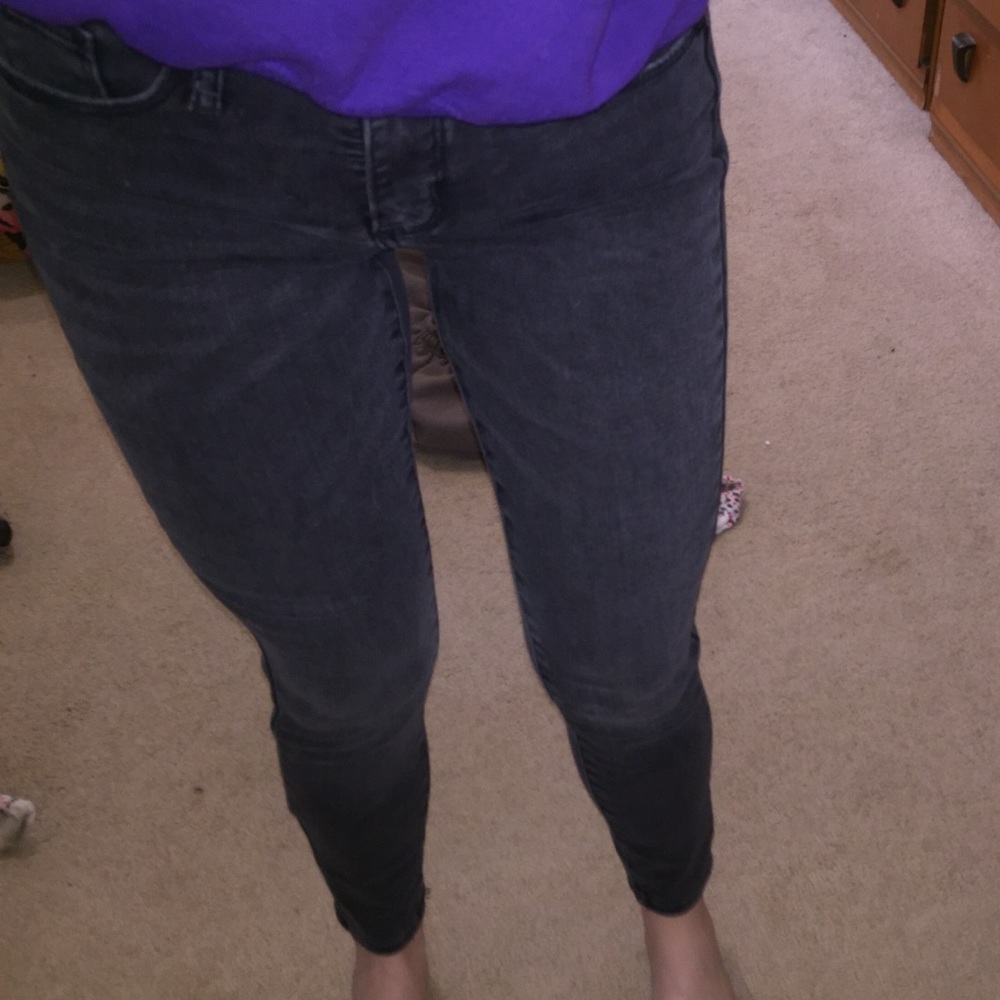 Charcoal Gray/Black High Rise Skinny Jeans- 00 24R